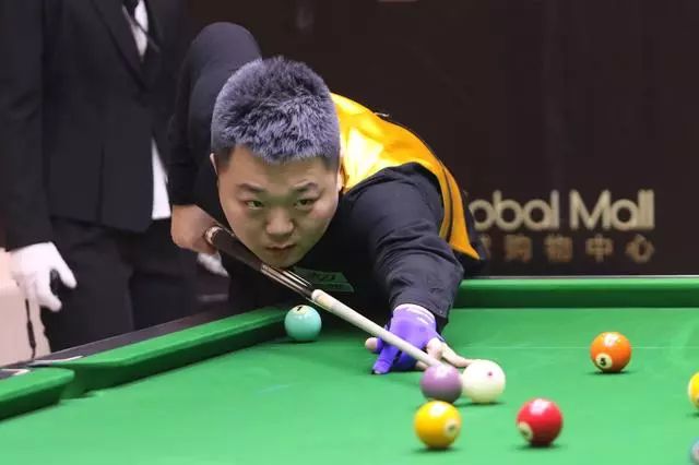 在新人换巨 在新人换巨