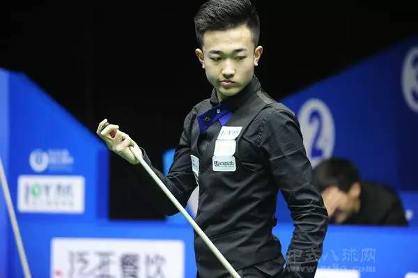 他的个人潜 他的个人潜